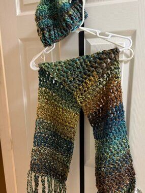 Women's Homemade Scarf & Hat